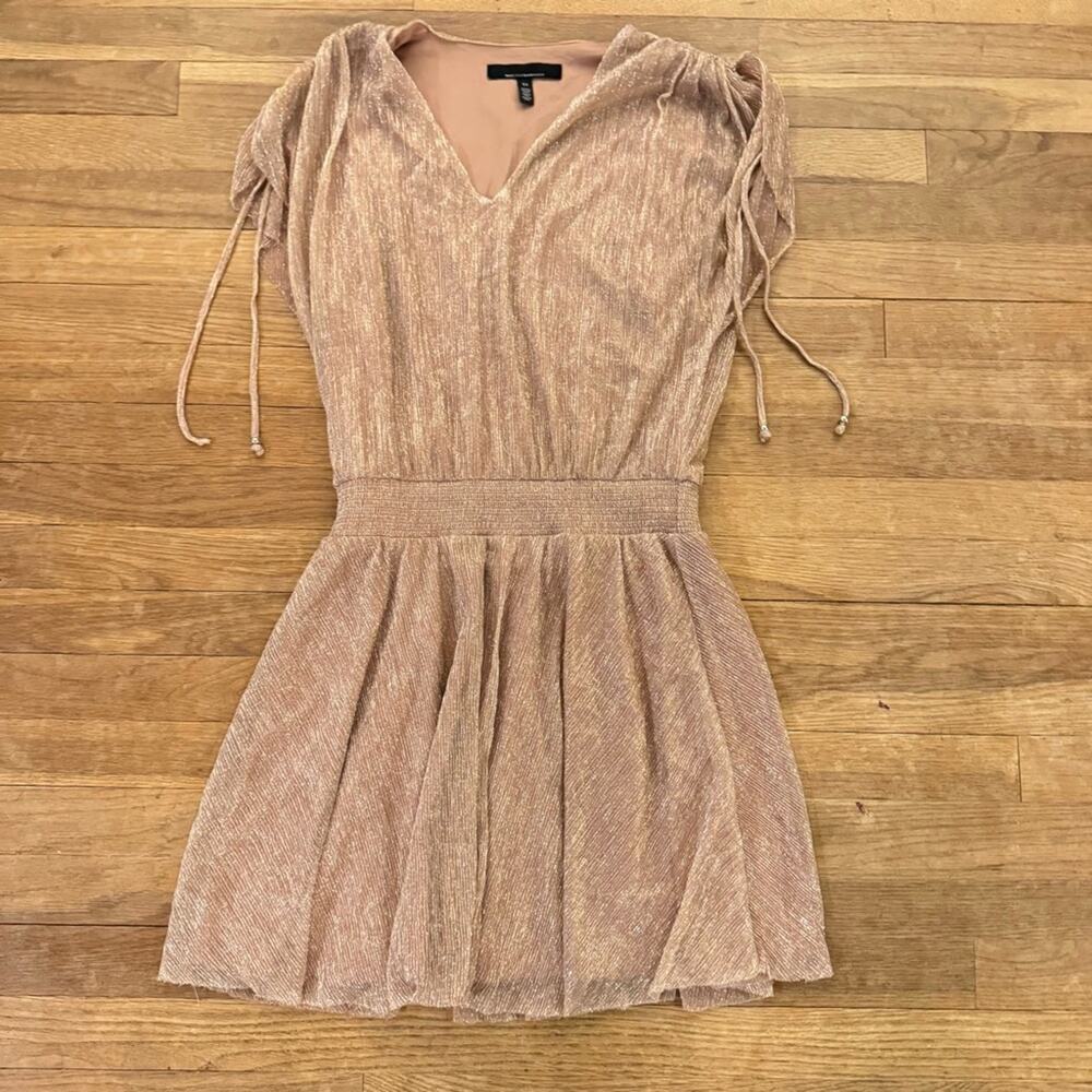 White House Black Market mauve silver a-line cap sleeve mini dress size XS
b52